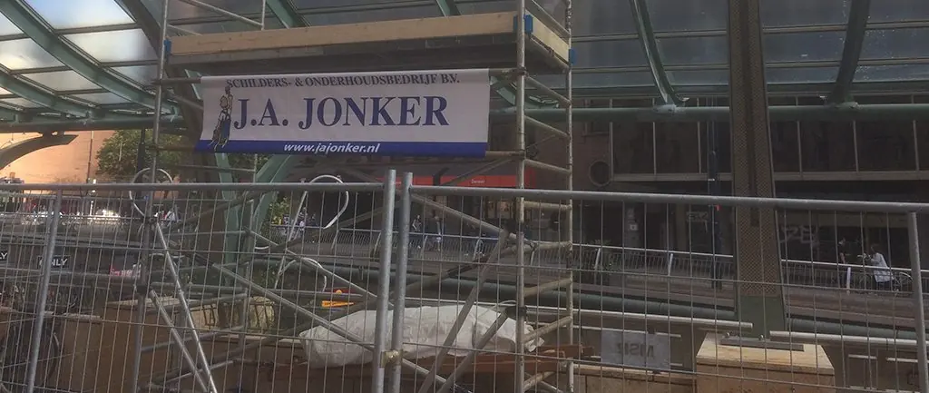 Steigerwerk bij onderhoud in de Koopgoot, Rotterdam